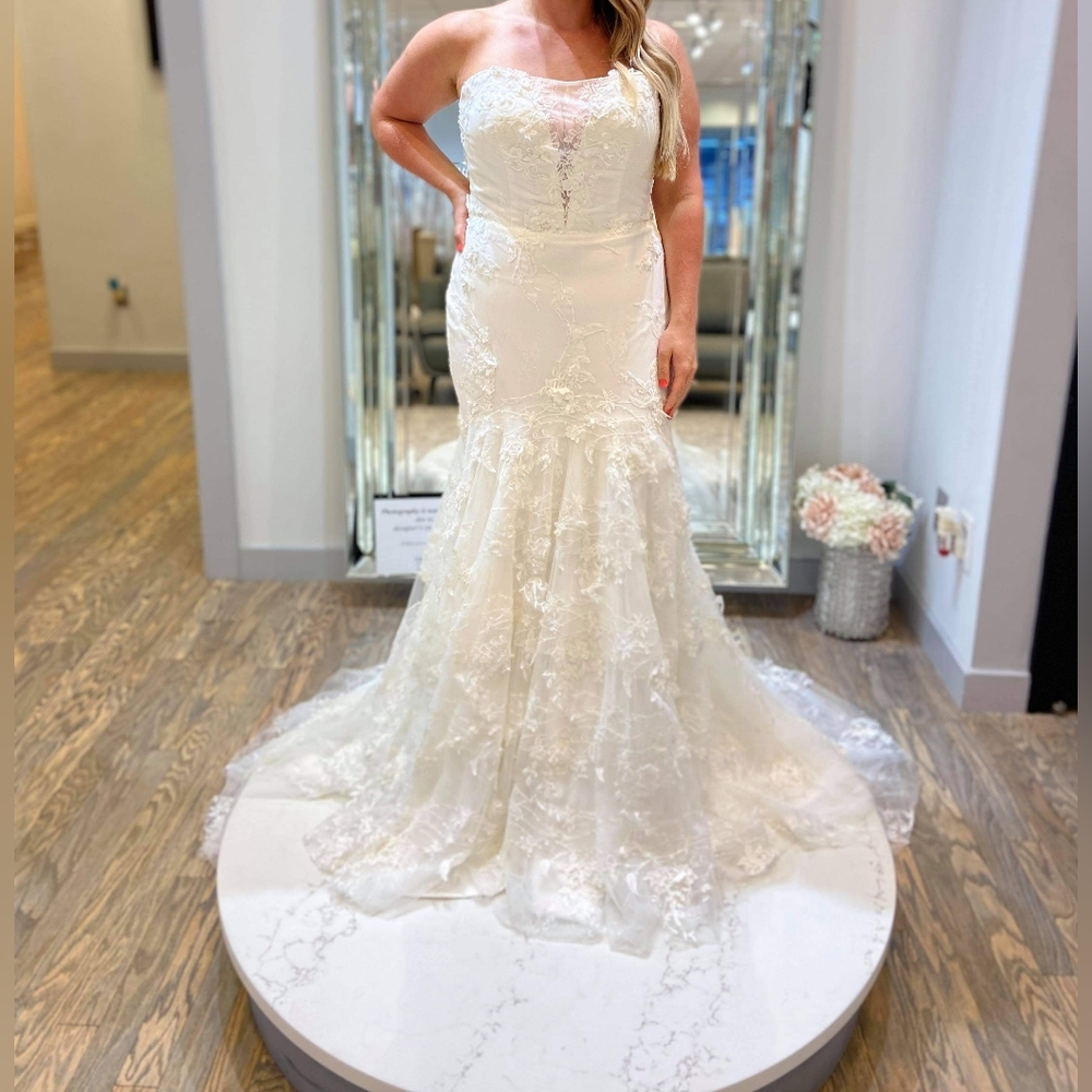 MADI LANE MONET GOWN